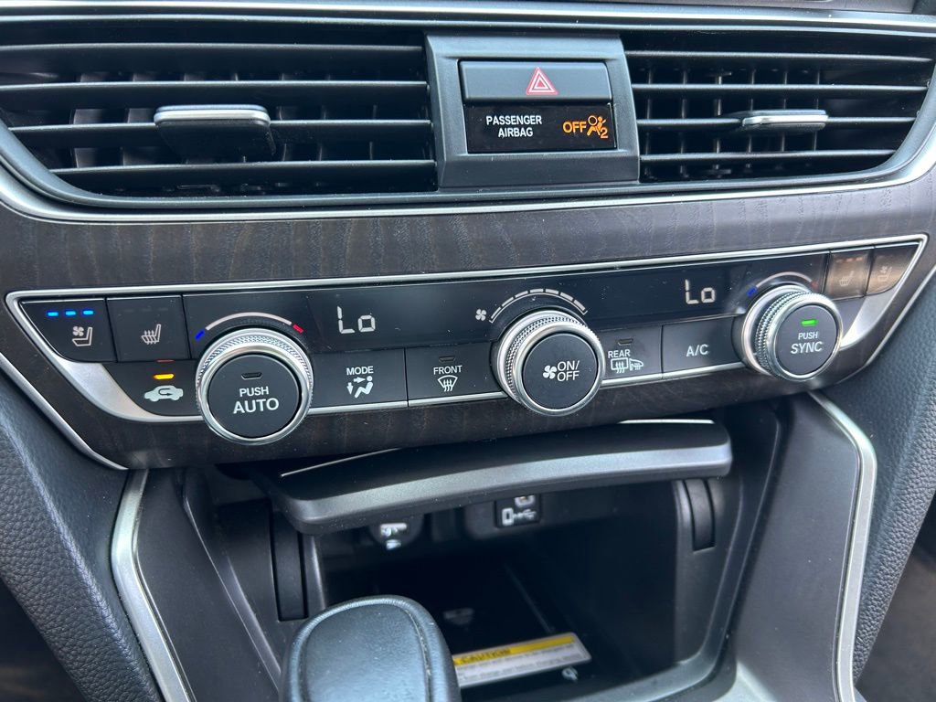 Used 2018 Honda Accord Touring image 30