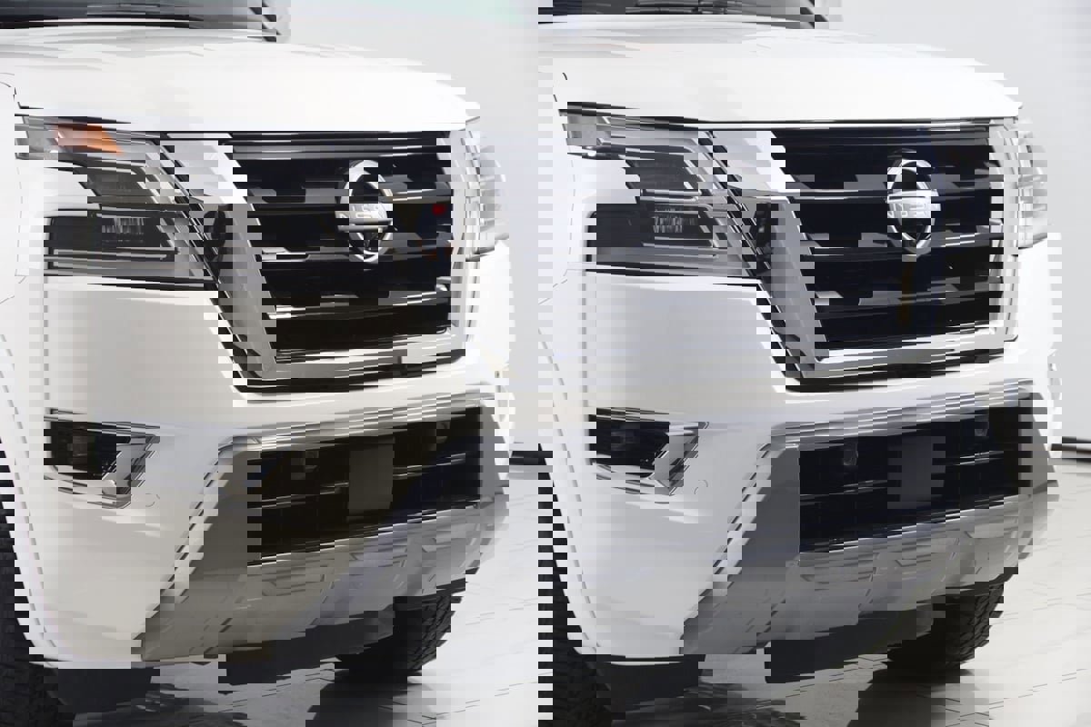 Used 2024 Nissan Armada Platinum w/ Captain's Chairs Package image 43
