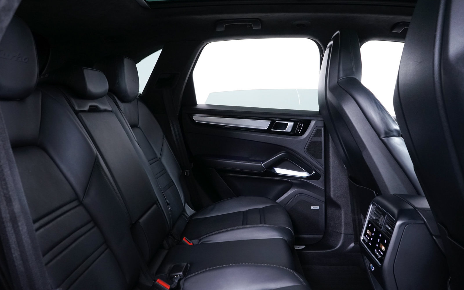 Used 2019 Porsche Cayenne Turbo AWD/4WD image 31
