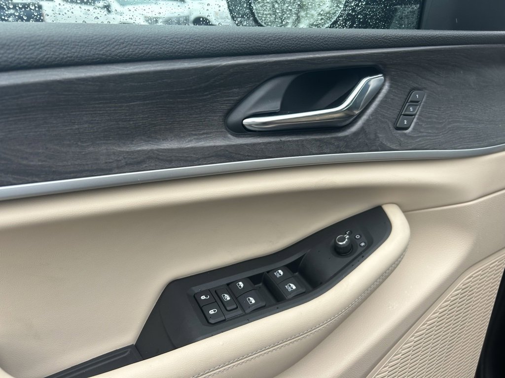 New 2025 Jeep Grand Cherokee Limited w/ Luxury Tech Group II image 10