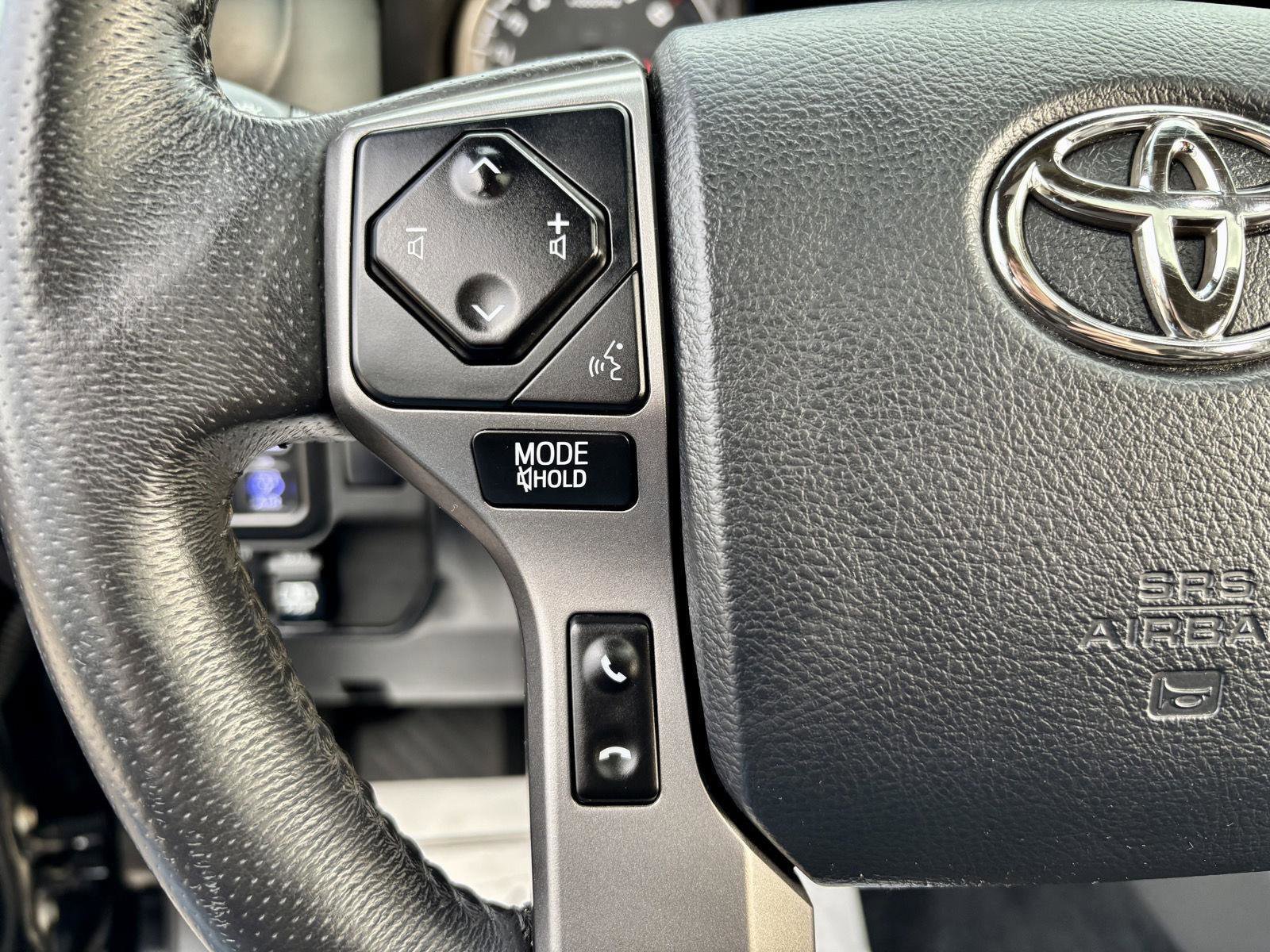 Used 2017 Toyota Tacoma Limited w/ Tow Package image 25