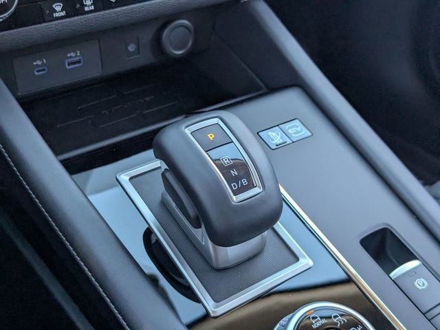 New 2025 Mitsubishi Outlander SE image 15