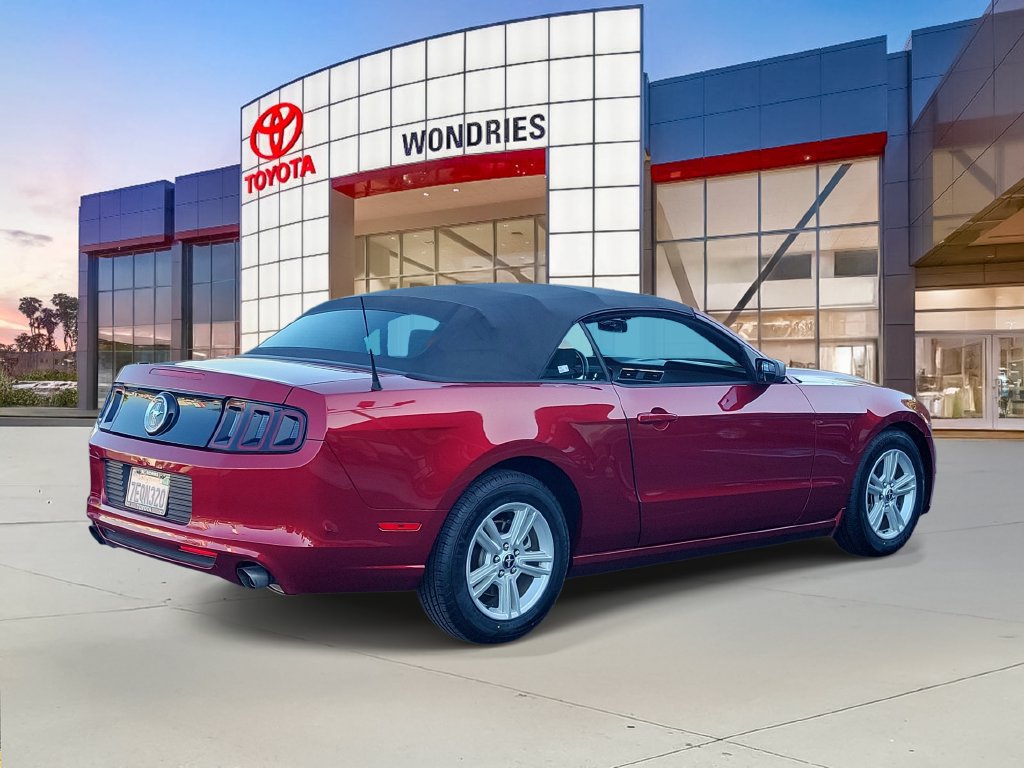 Used 2014 Ford Mustang Convertible w/ Equipment Group 102A RWD image 4