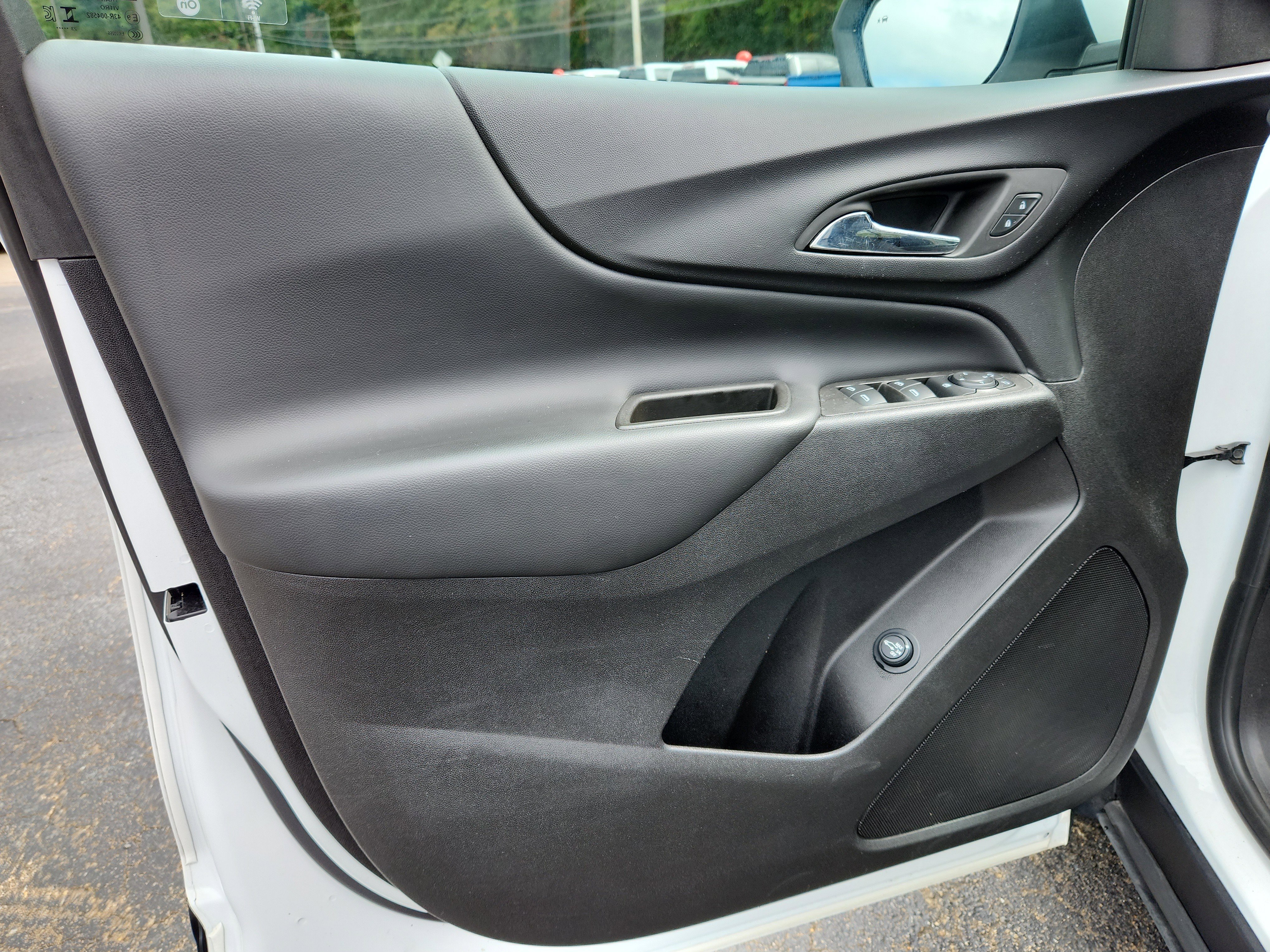 Used 2024 Chevrolet Equinox LT image 21