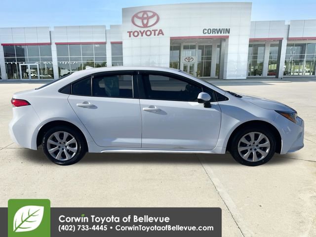 Used 2022 Toyota Corolla LE FWD image 11