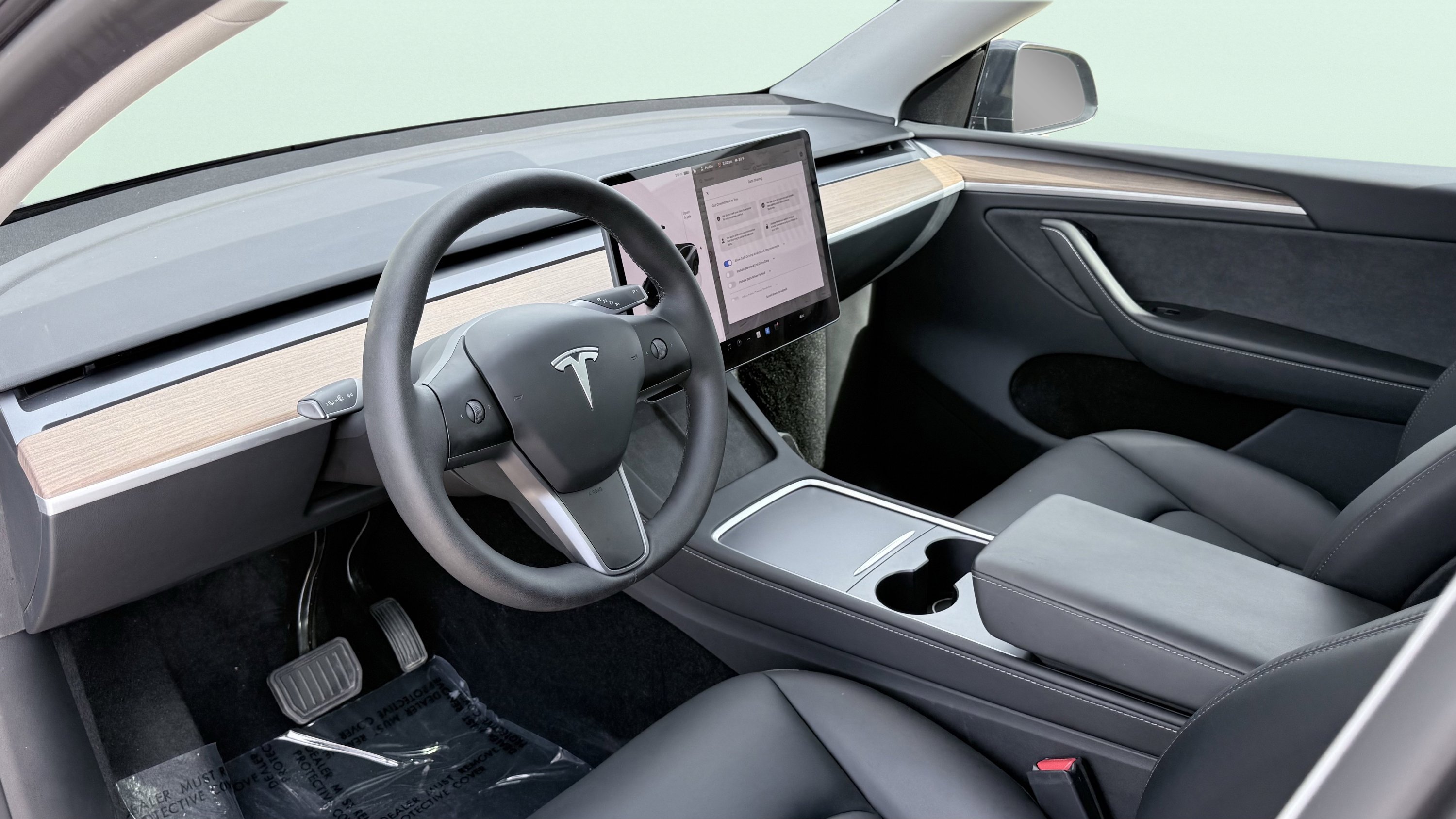 Used 2025 Tesla Model Y Long Range AWD/4WD image 23