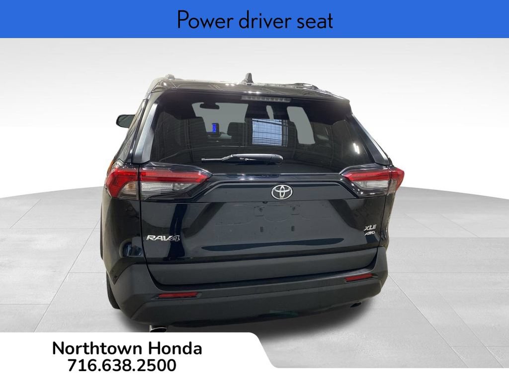 Used 2023 Toyota RAV4 XLE AWD/4WD image 8