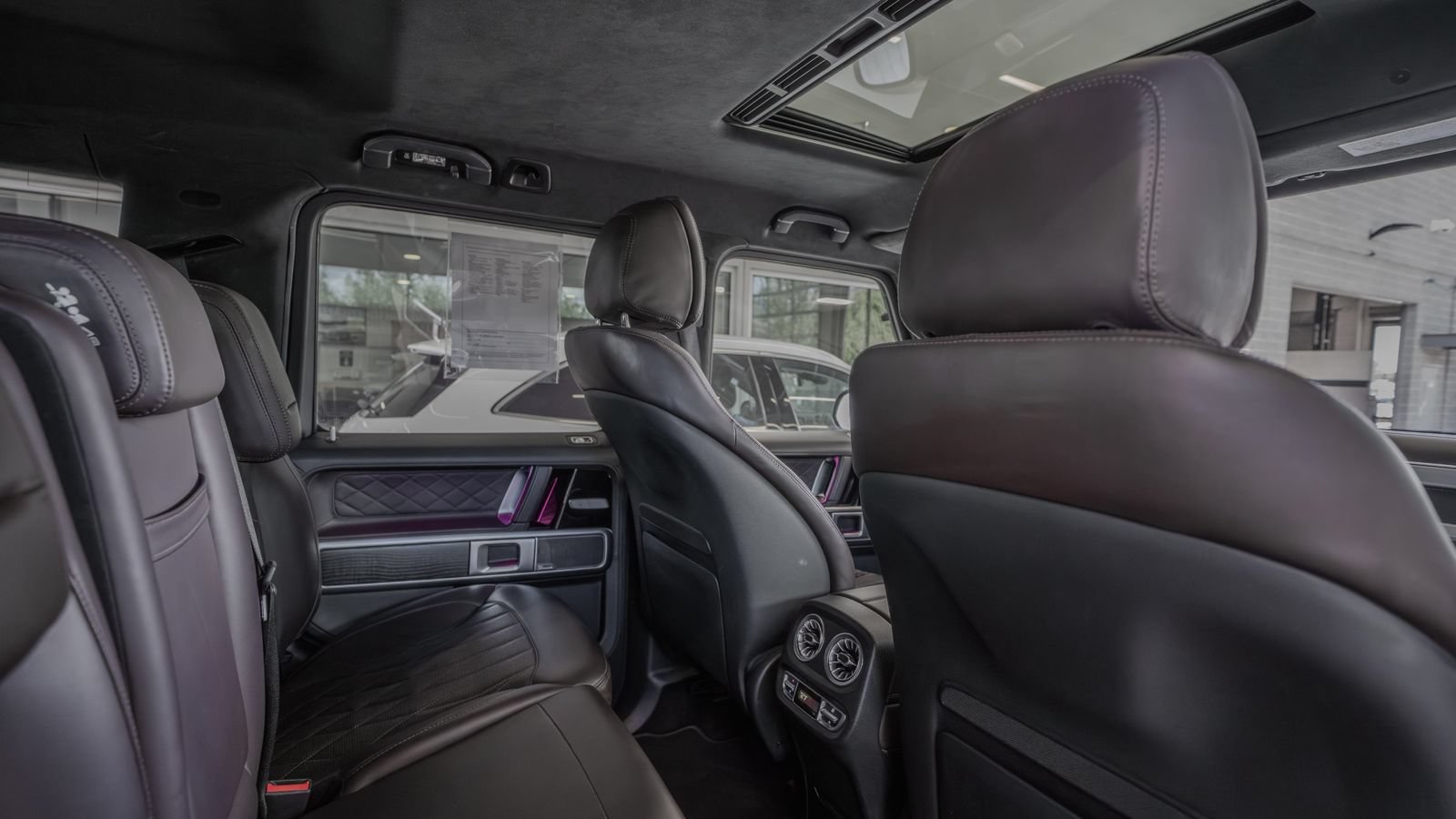 Used 2023 Mercedes-Benz G 550 image 27