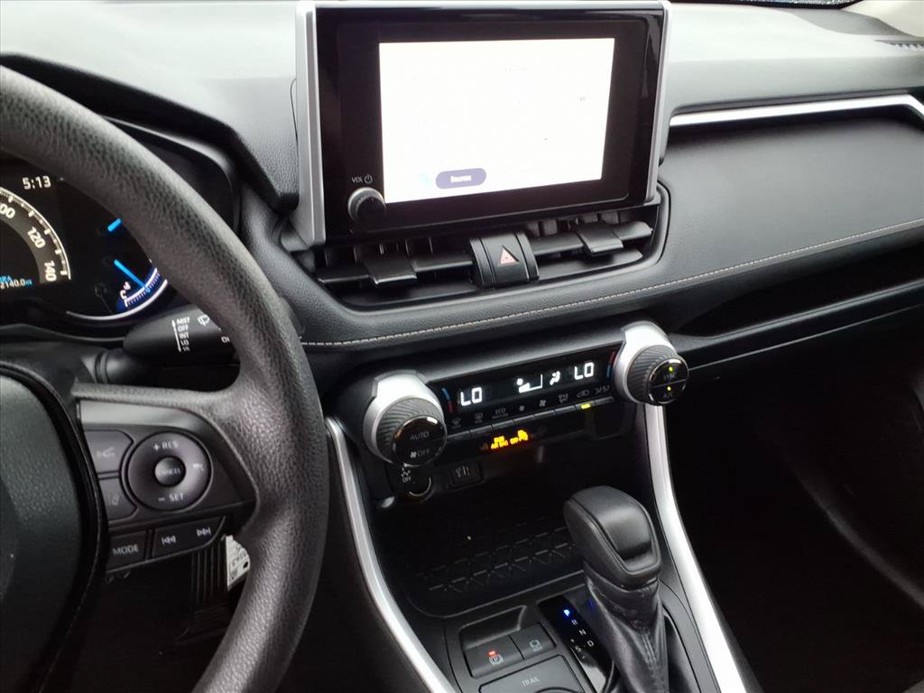 Used 2025 Toyota RAV4 LE AWD/4WD image 28