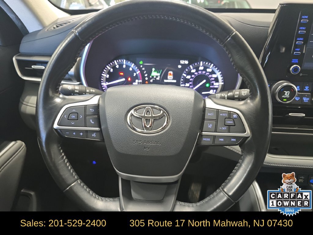 Used 2022 Toyota Highlander XLE AWD/4WD image 14