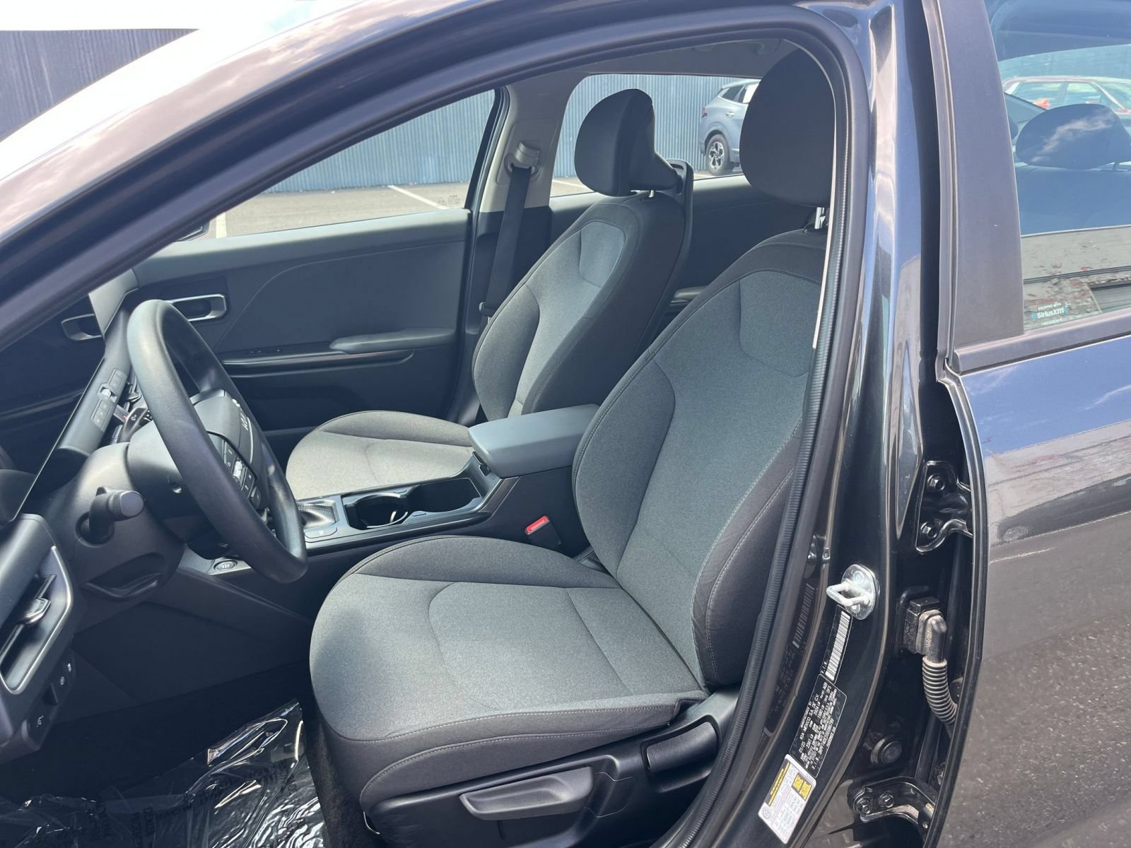 Used 2025 Kia K4 FWD image 36