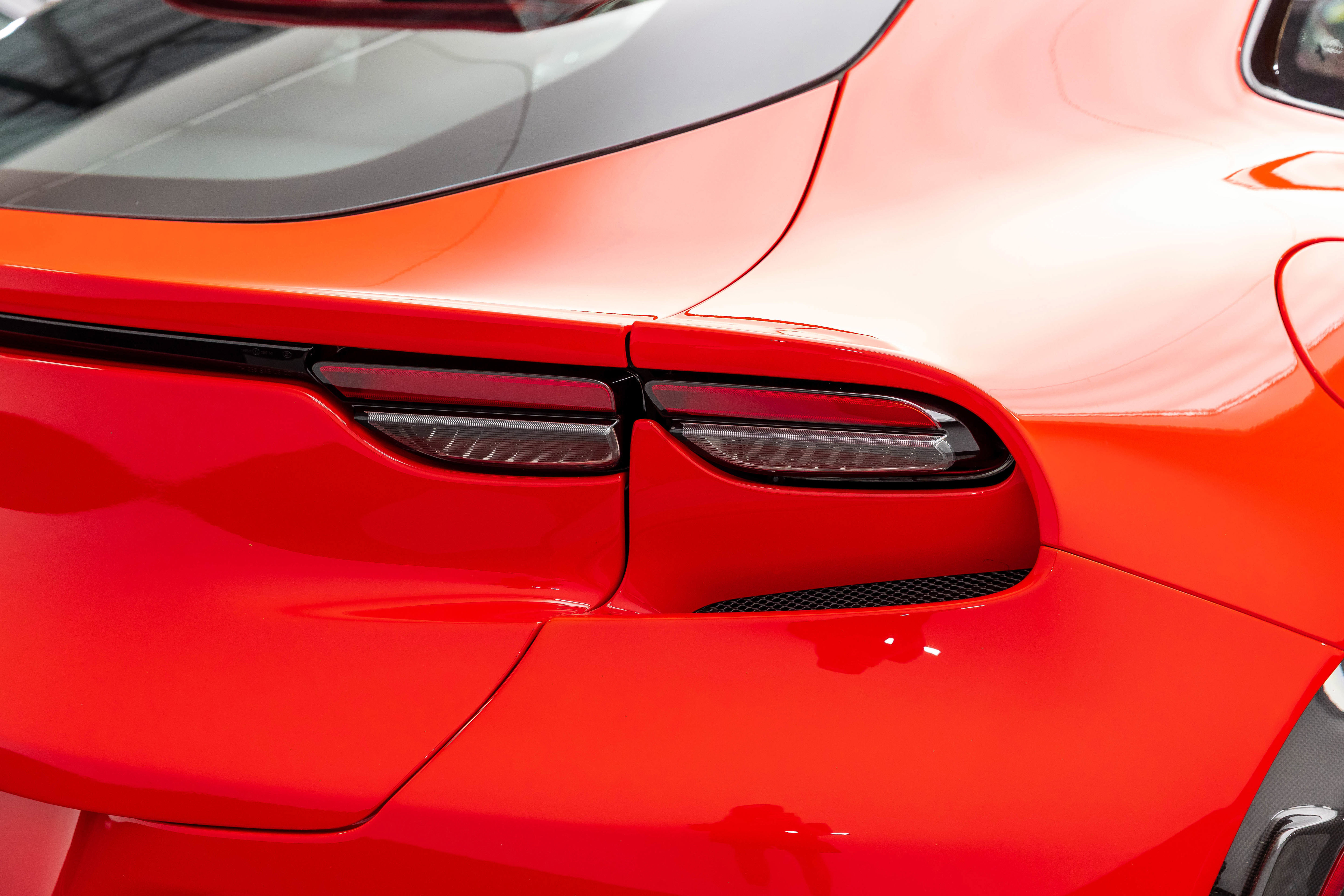 Used 2026 Ferrari Purosangue AWD/4WD image 63