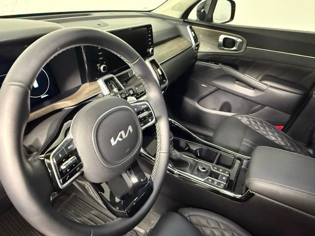 Used 2023 Kia Sorento SX Prestige image 18