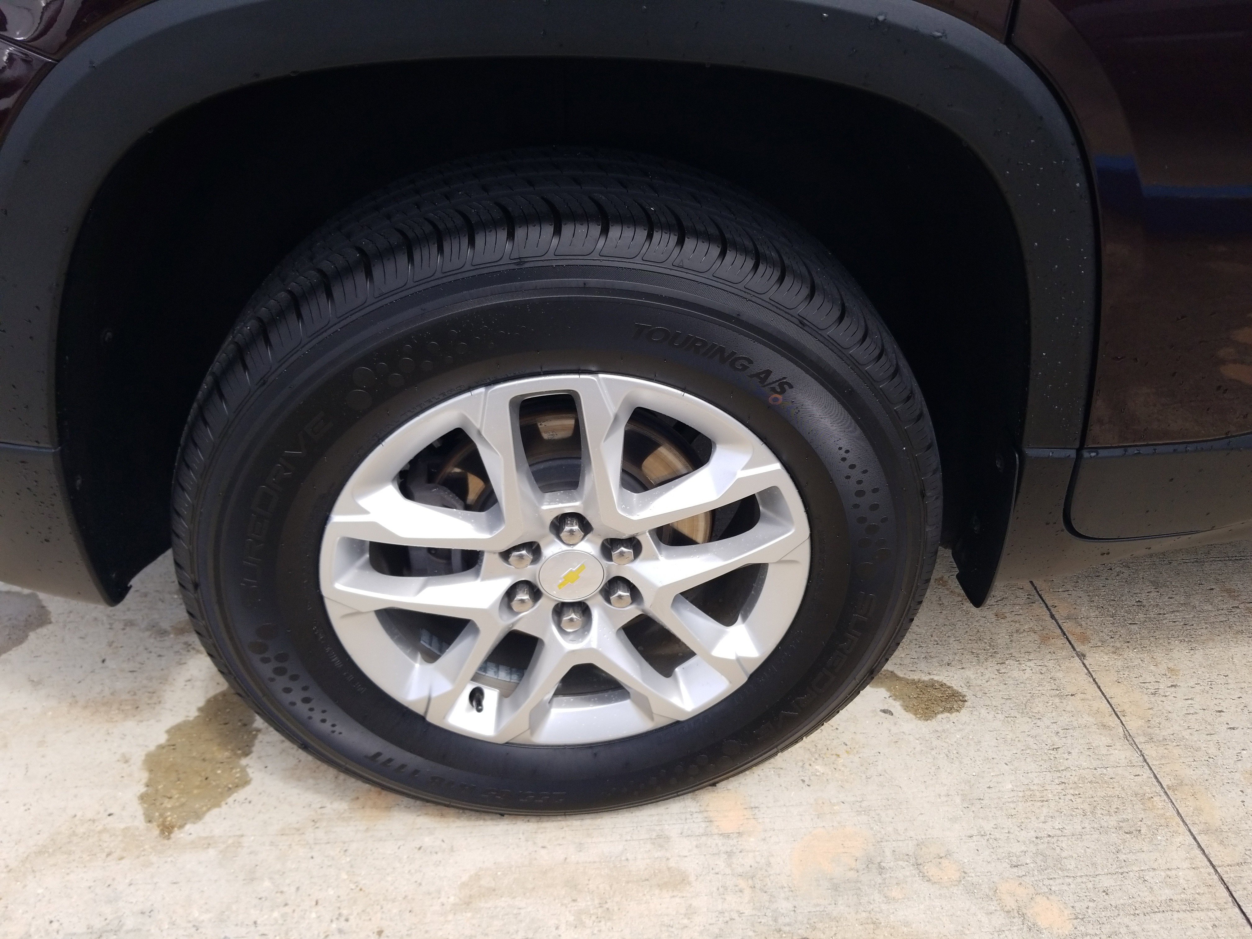 Used 2021 Chevrolet Traverse LT image 23
