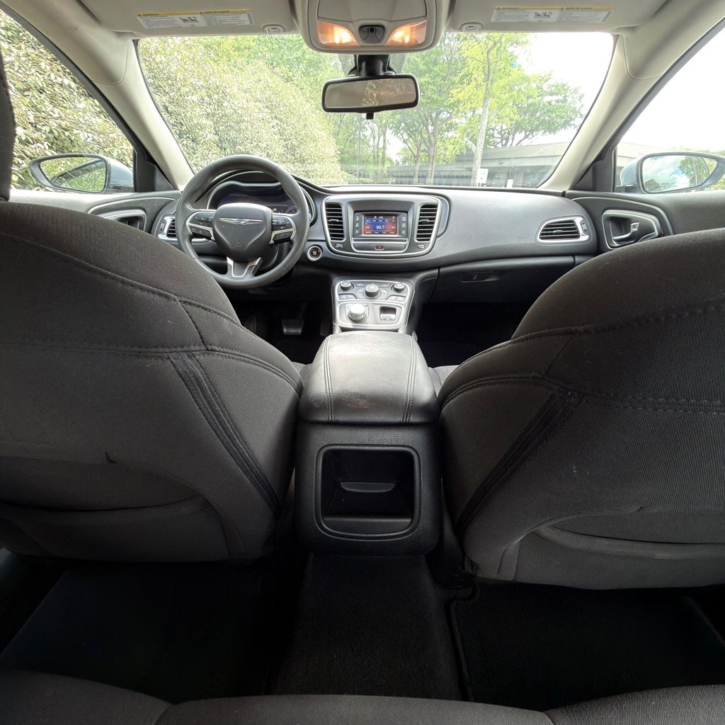 Used 2015 Chrysler 200 Limited image 22