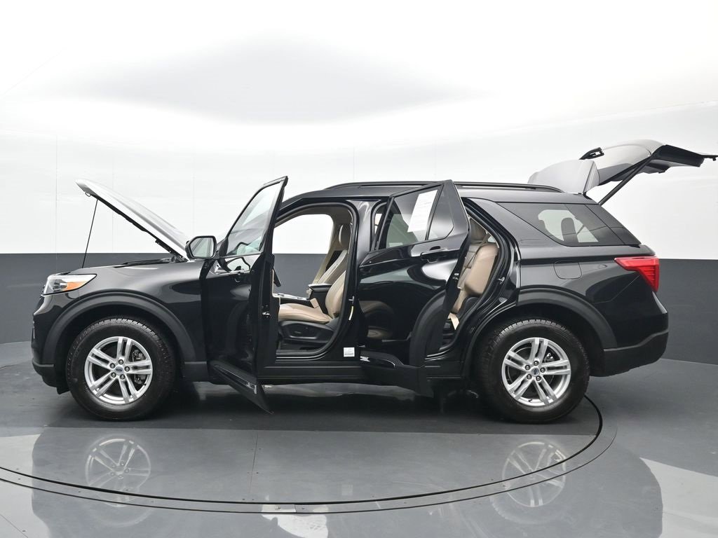 Used 2022 Ford Explorer XLT w/ Equipment Group 202A image 27