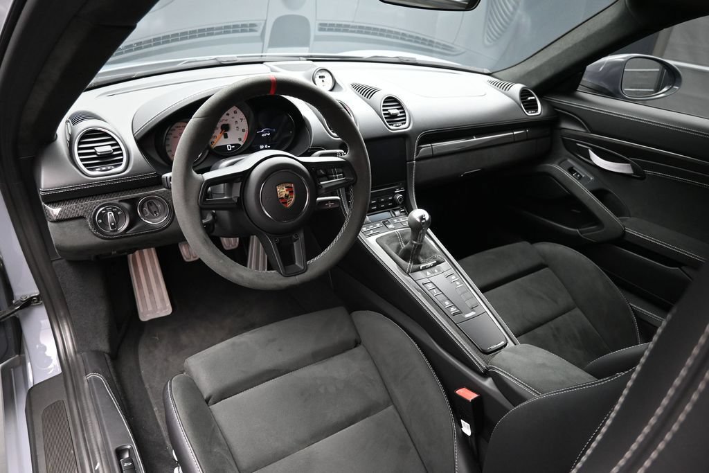 Used 2023 Porsche 718 Cayman GT4 RWD image 4