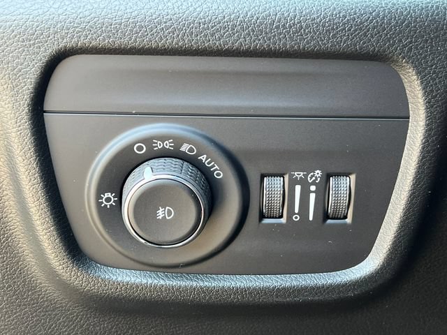 New 2026 Jeep Grand Cherokee L Limited w/ Luxury Tech Group II AWD/4WD image 18