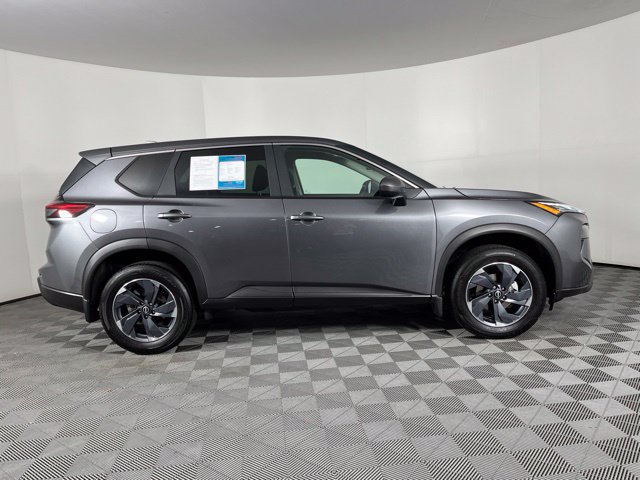 Certified 2026 Nissan Rogue SV FWD image 12