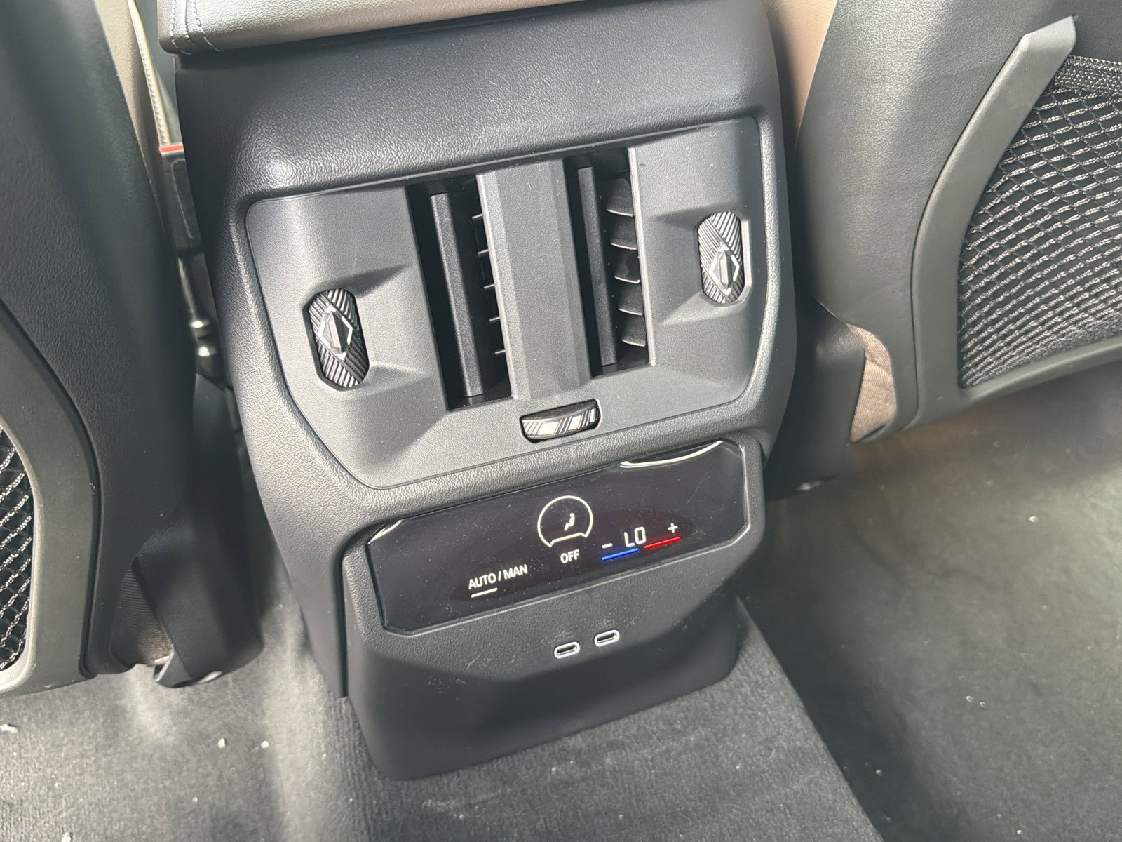 New 2026 BMW X3 xDrive30i w/ Premium Package AWD/4WD image 18