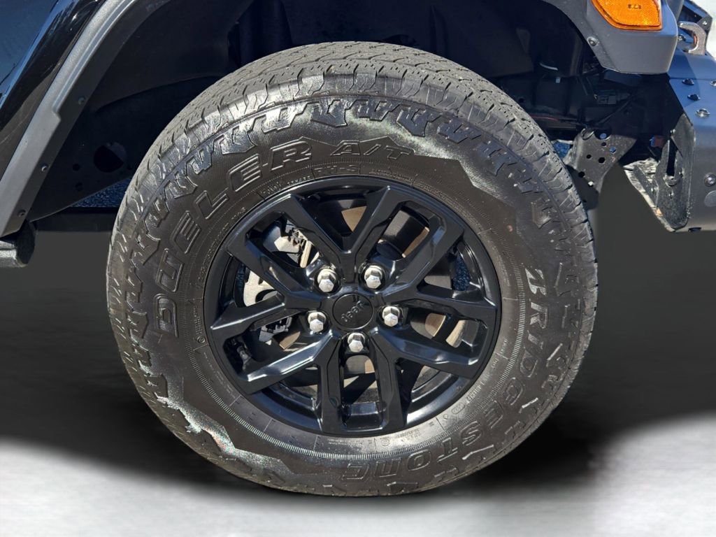 Used 2022 Jeep Gladiator Sport image 6