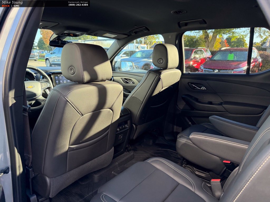 Used 2023 Chevrolet Traverse LT w/ LPO, Floor Liner Package FWD image 13