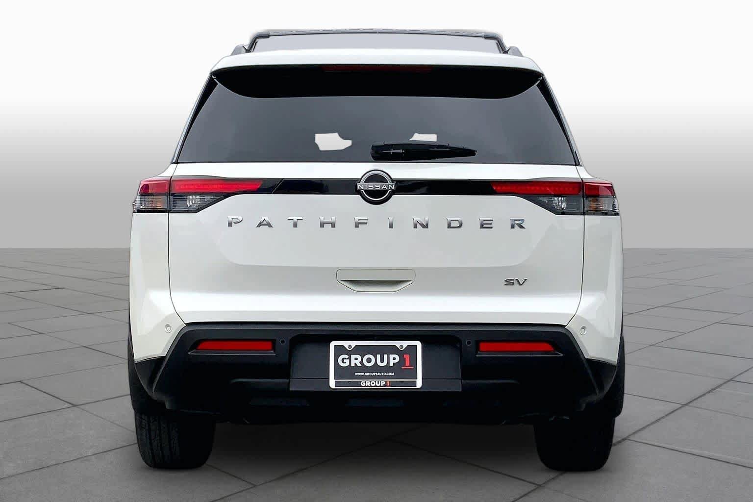Used 2024 Nissan Pathfinder SV FWD image 5
