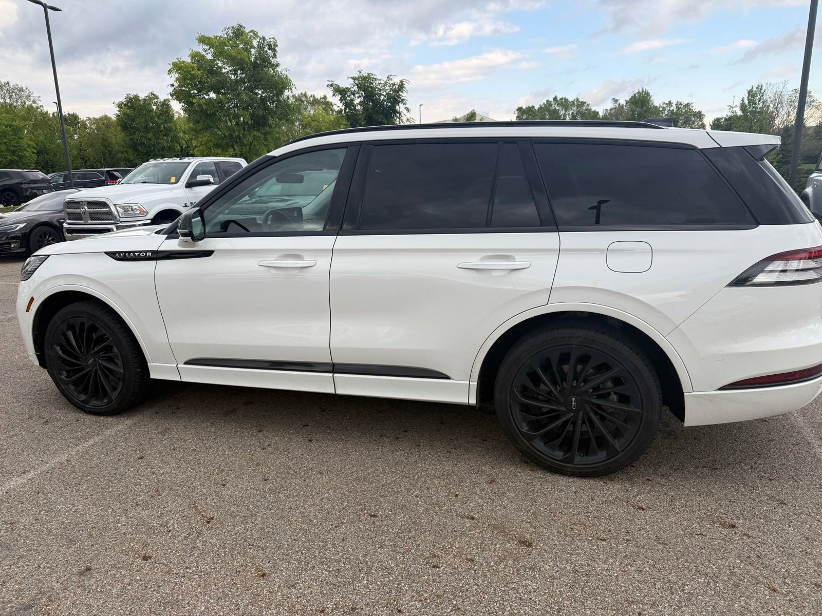 Used 2025 Lincoln Aviator Reserve w/ Equipment Group 201A AWD/4WD image 8