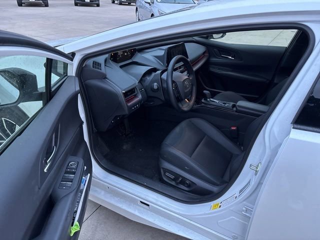 Used 2025 Toyota Prius Plug-In Hybrid FWD image 10