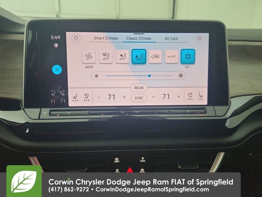 Used 2025 Volkswagen Atlas SE image 26