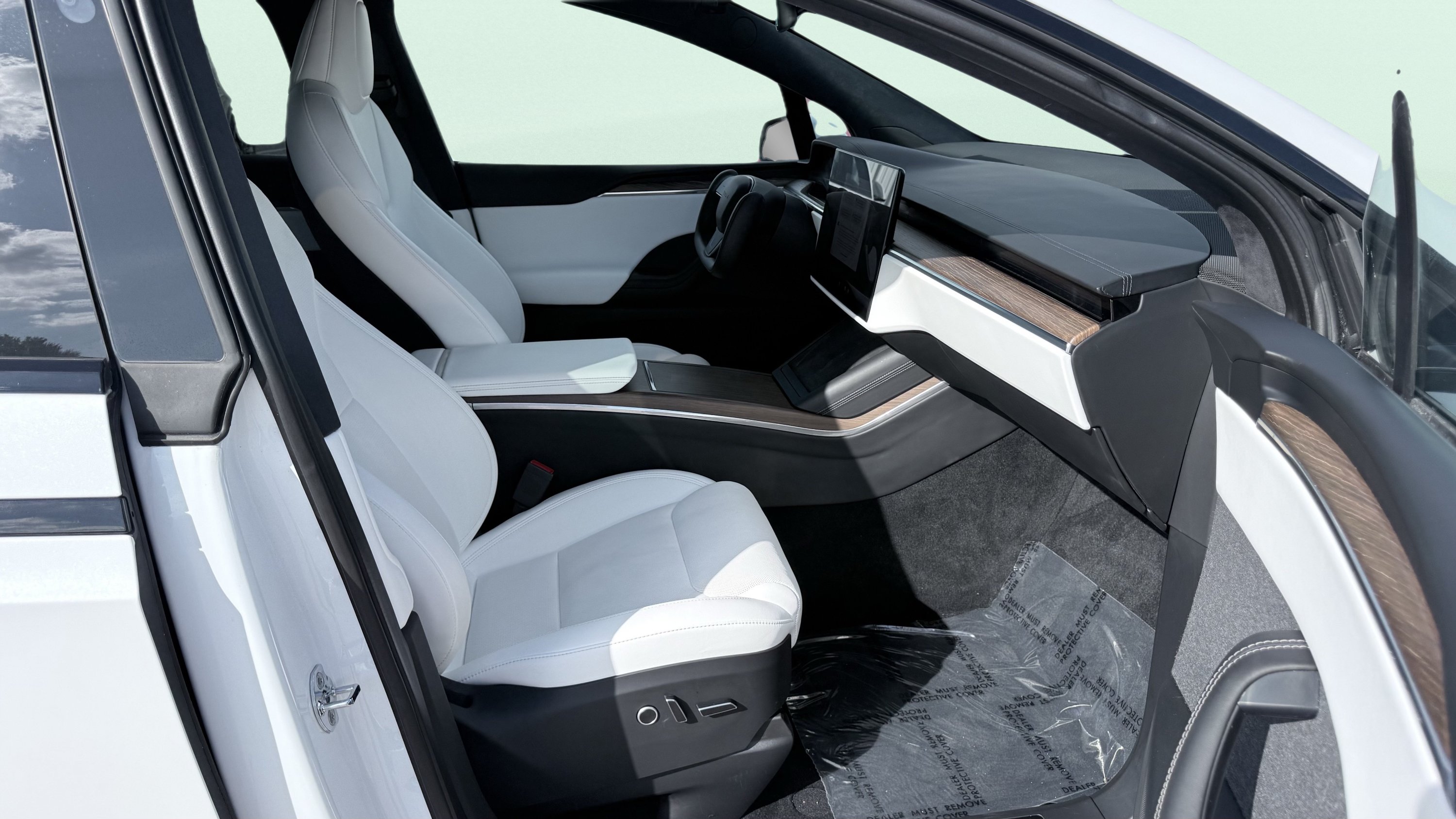 Used 2023 Tesla Model X AWD/4WD image 43