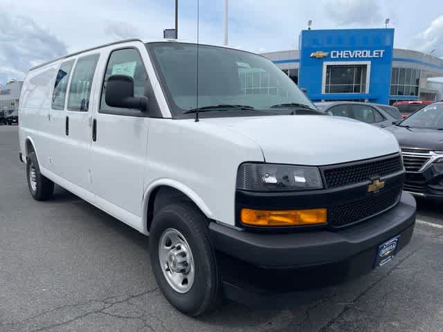 New 2026 Chevrolet Express 3500 Extended w/ Driver Convenience Package RWD image 1