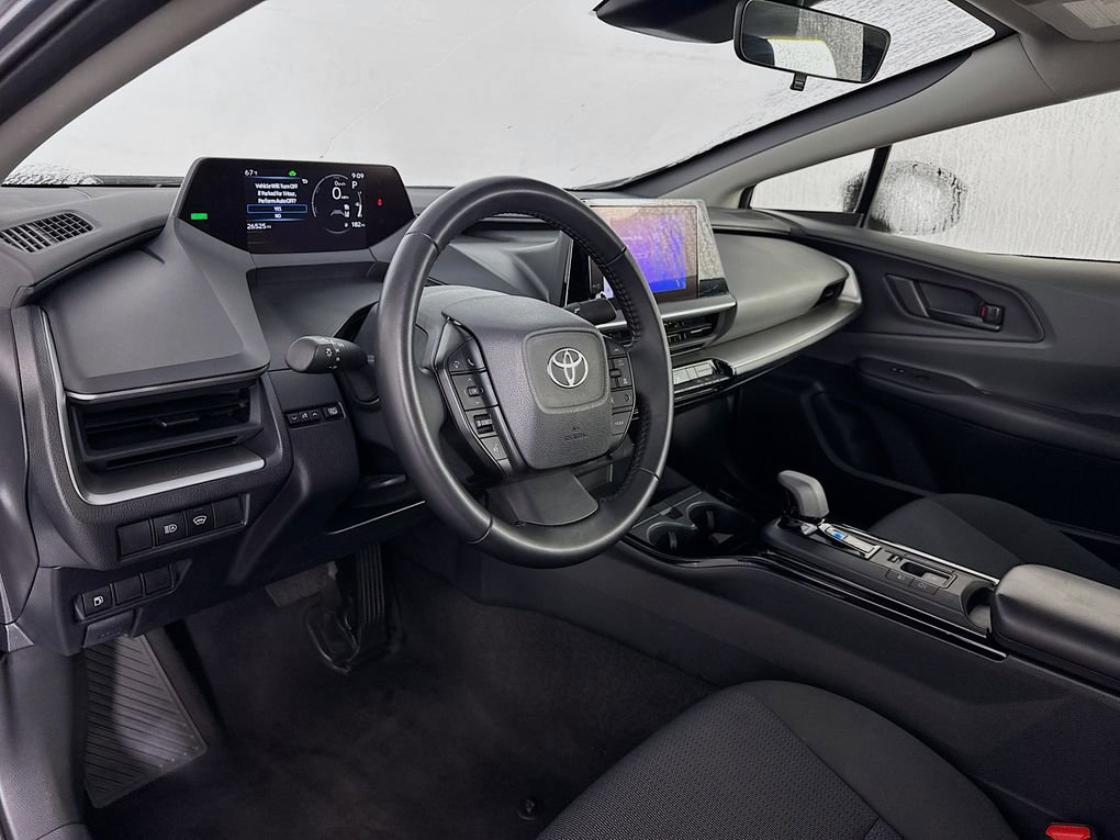 Used 2024 Toyota Prius LE image 12