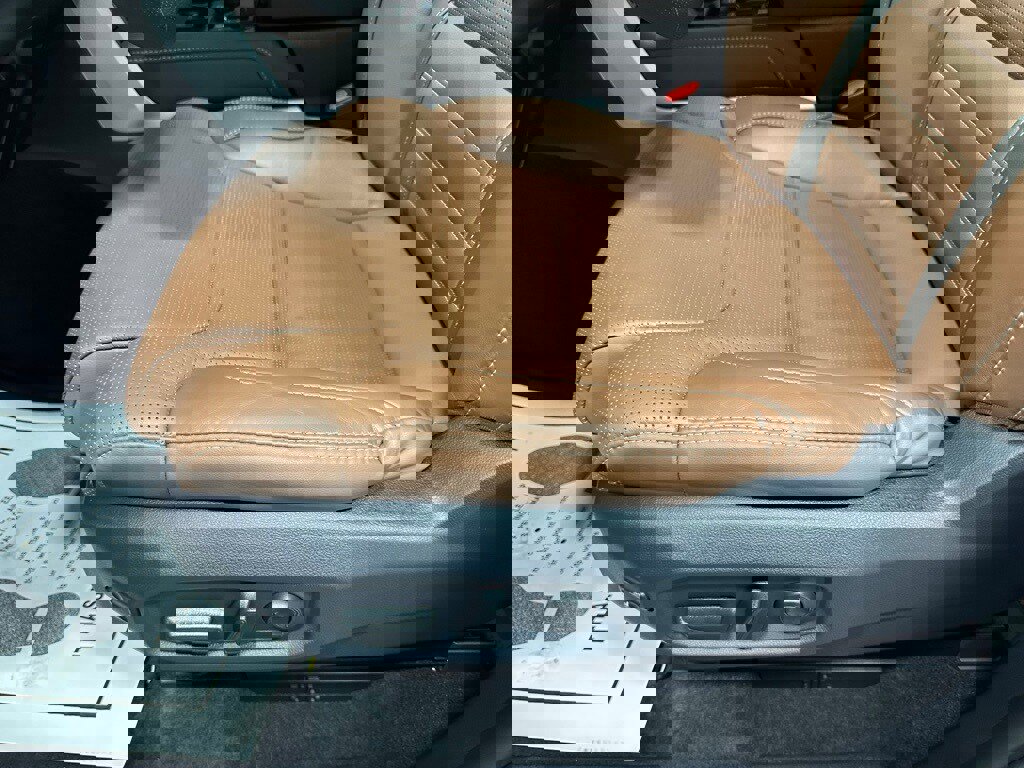 Used 2023 Toyota Tundra 1794 Edition image 14