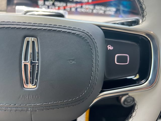New 2026 Lincoln Navigator Reserve AWD/4WD image 33