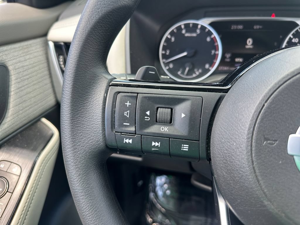 Used 2021 Nissan Rogue SV AWD/4WD image 23