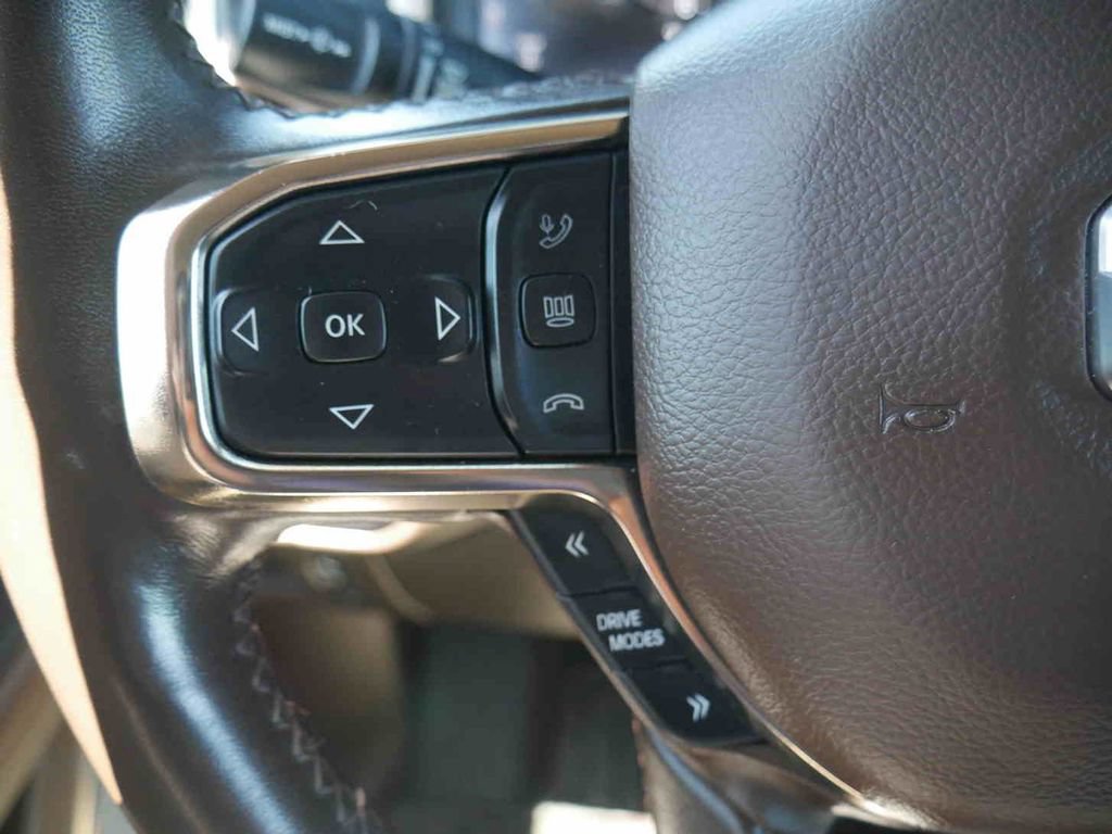 Used 2025 RAM 1500 Limited AWD/4WD image 46