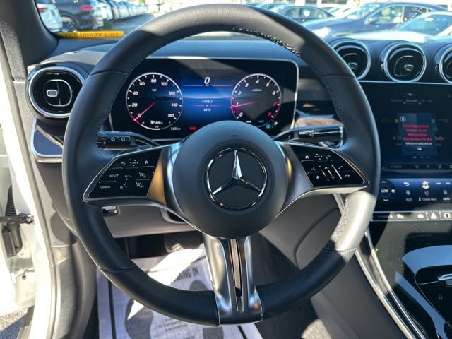Used 2025 Mercedes-Benz GLC 300 4MATIC image 14