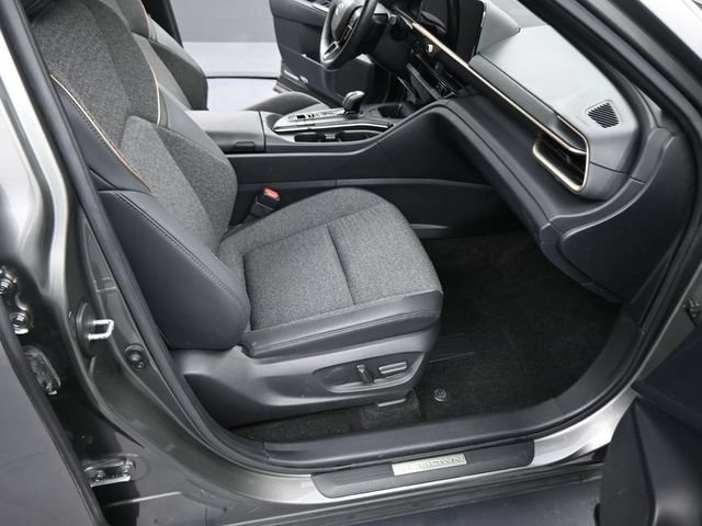 Certified 2023 Toyota Crown AWD/4WD image 14