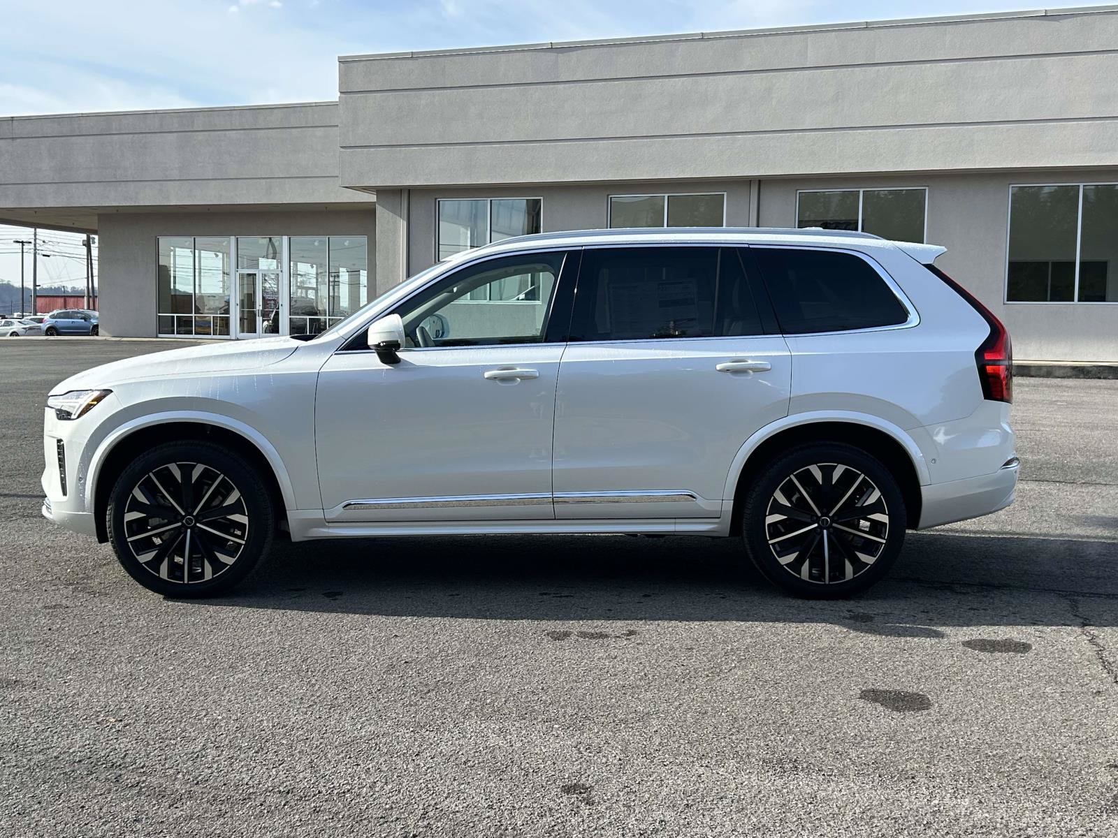 New 2026 Volvo XC90 B6 Ultra w/ Protection Package AWD/4WD image 6