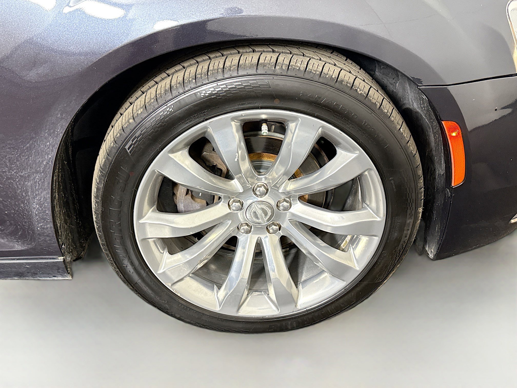 Used 2018 Chrysler 300 Limited image 32