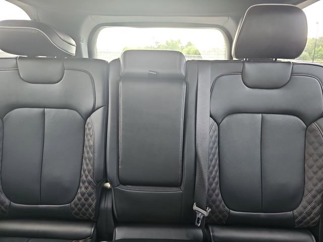 Used 2025 Jeep Grand Cherokee Summit w/ Obsidian Package AWD/4WD image 29