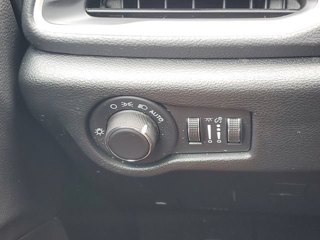 New 2027 Chrysler Pacifica Select AWD/4WD image 20