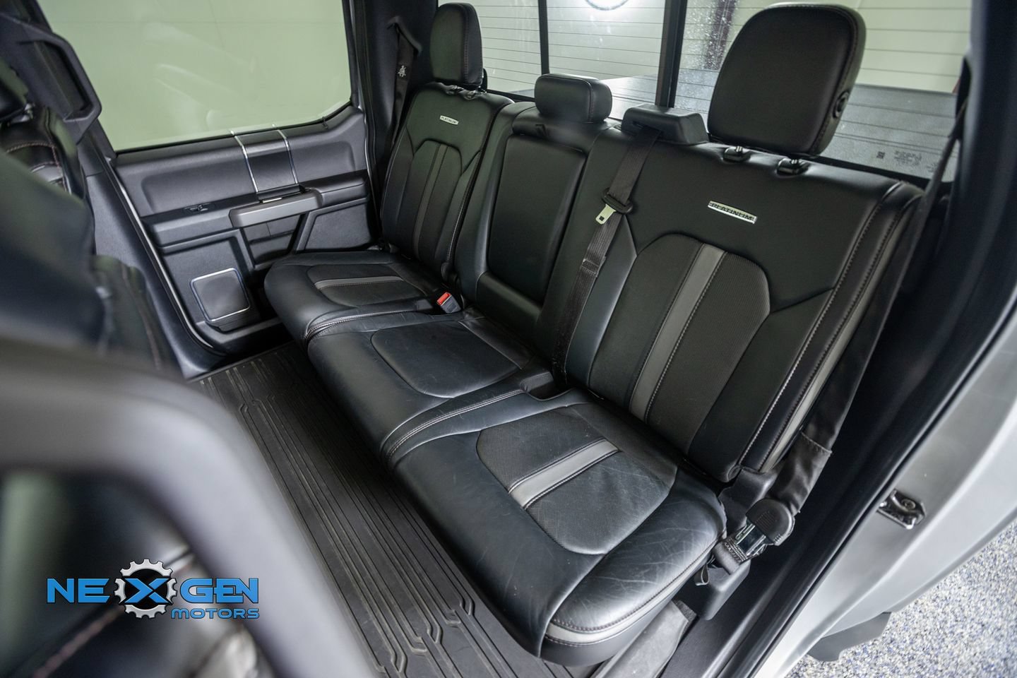 Used 2019 Ford F150 Platinum w/ Equipment Group 701A Luxury AWD/4WD image 36