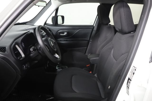 Used 2023 Jeep Renegade Latitude w/ Sun & Fun Group AWD/4WD image 14