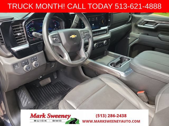 Used 2024 Chevrolet Silverado 2500 LTZ w/ LTZ Convenience Package AWD/4WD image 16
