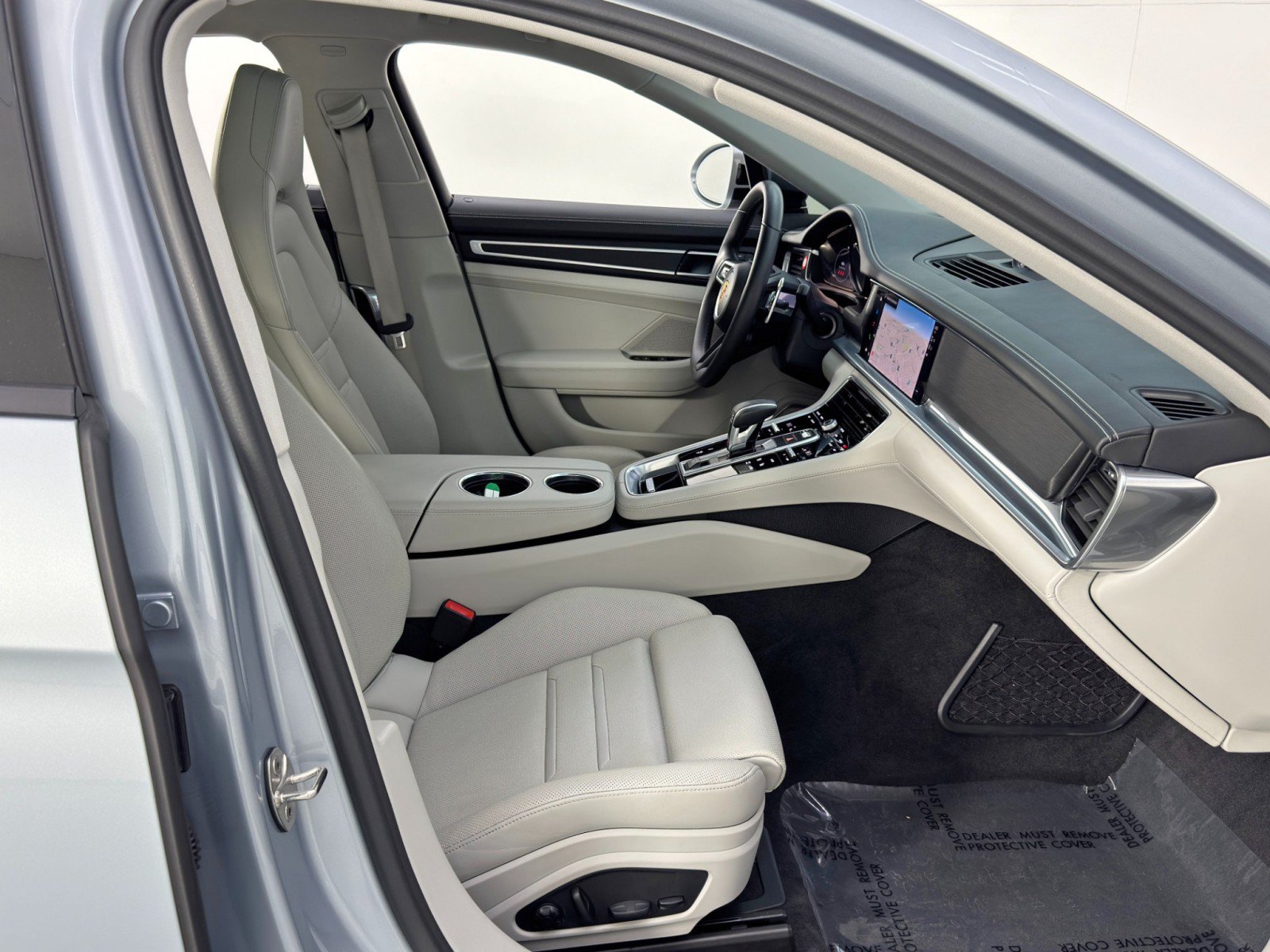 Used 2023 Porsche Panamera Platinum Edition RWD image 16