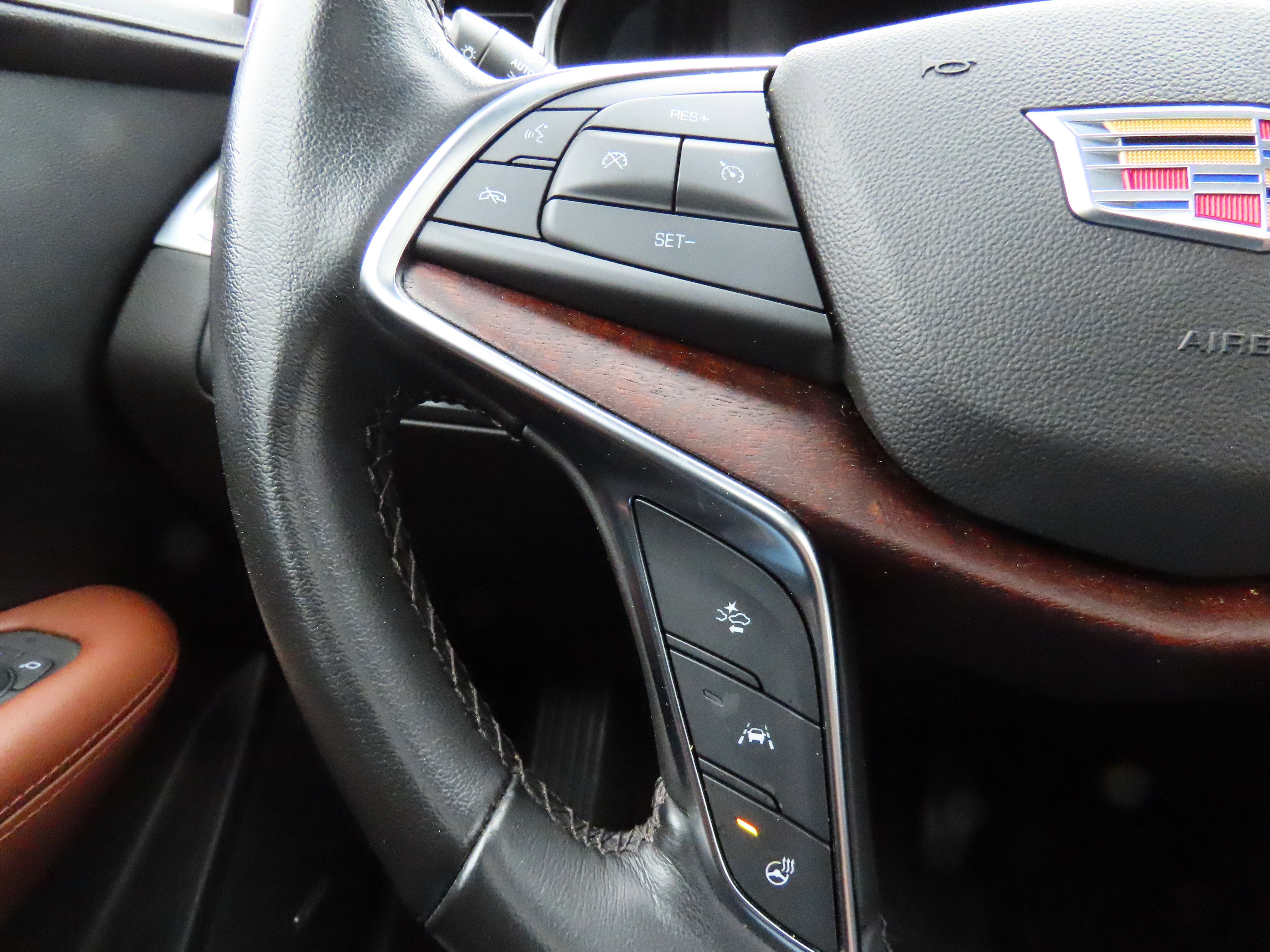 Used 2022 Cadillac XT5 Premium Luxury w/ Technology Package image 37