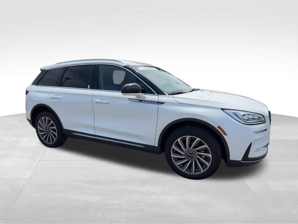 Used 2023 Lincoln Corsair Reserve AWD/4WD image 2