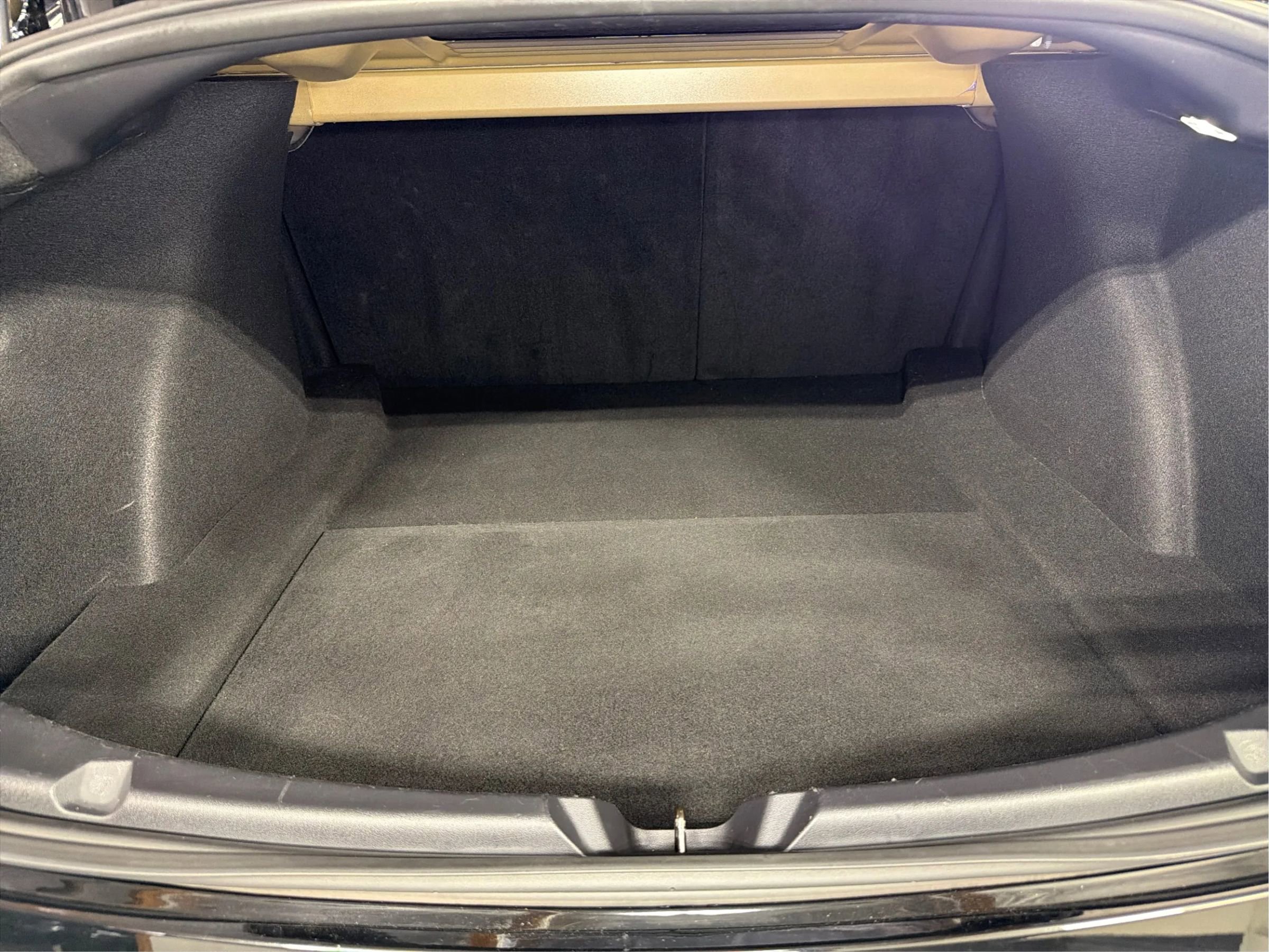 Used 2018 Tesla Model 3 Mid Range RWD image 11